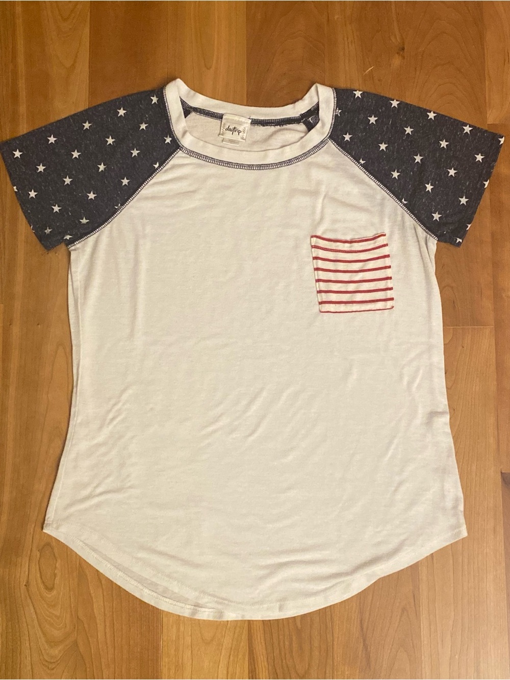 🛍️ 3/$15 🛍️ Patriotic Tee